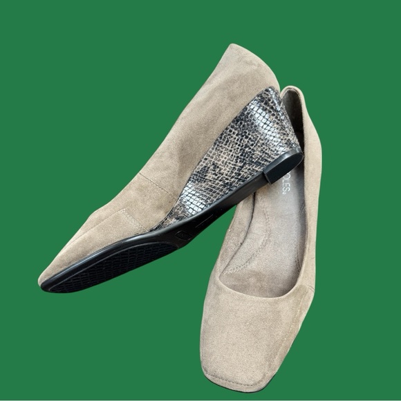 New Aerosols Beige Suede & Faux Snake Wedge Shoes - 10 - Picture 1 of 6